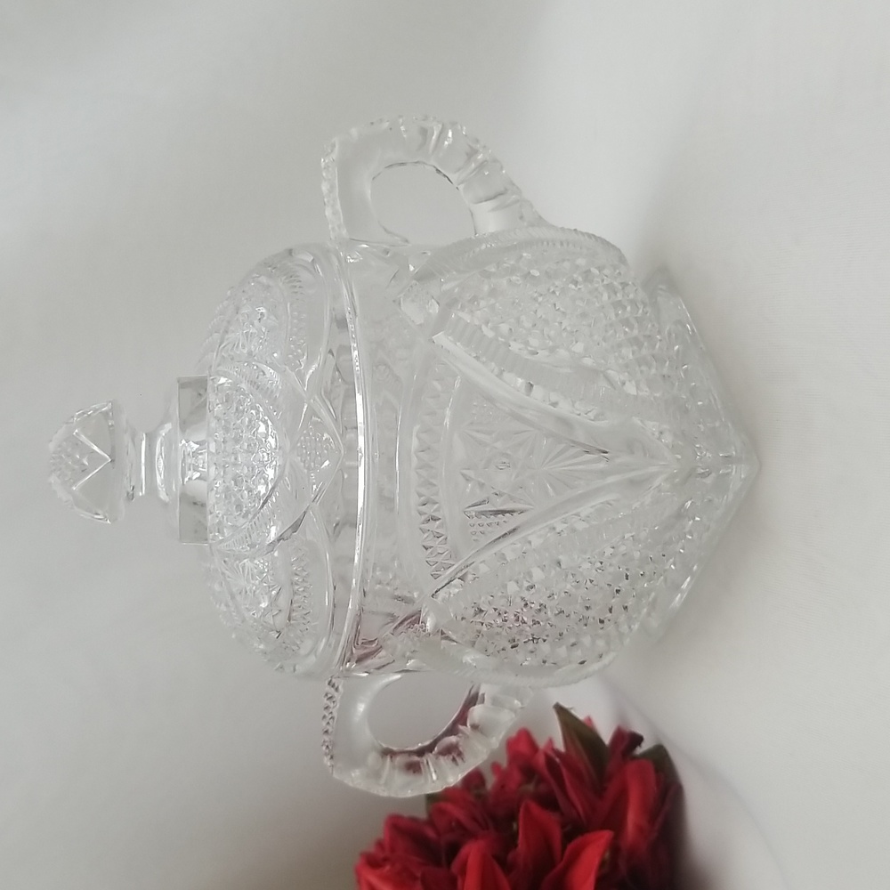 EAPG US Glass Massachusetts Covered Sugar
